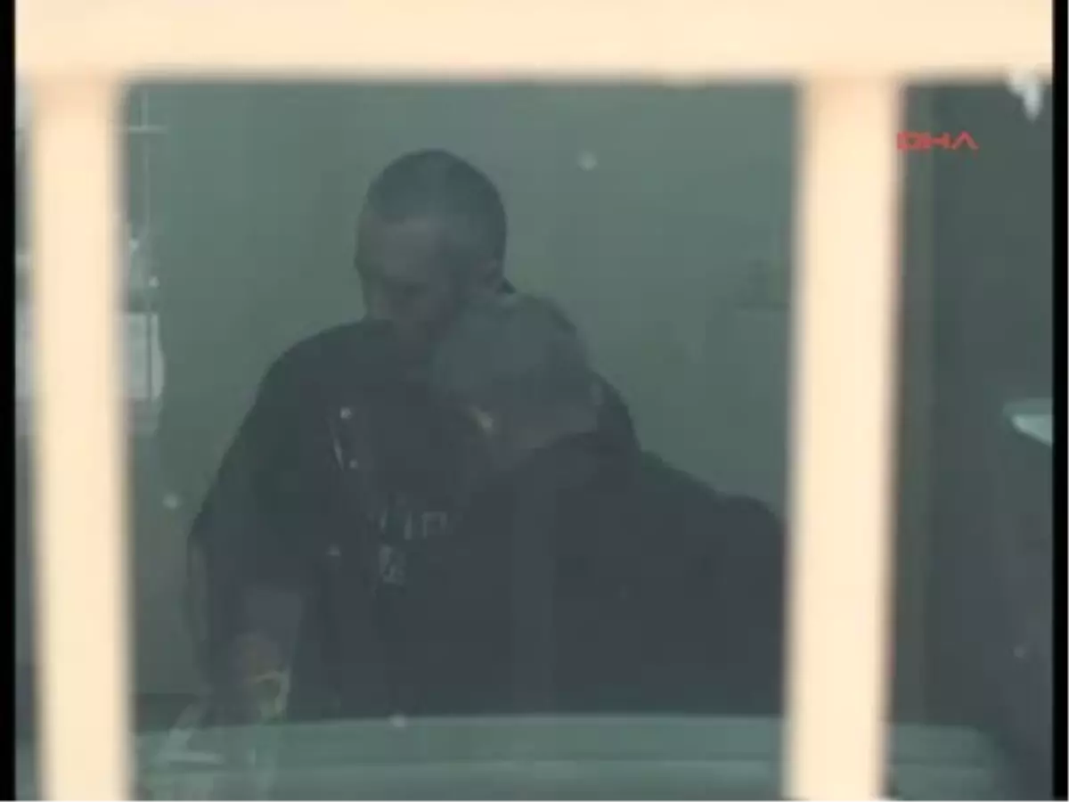 Suriye\'deki Ünlü ABD\'li Gazeteci Türkiye\'ye Kaçarken Can Verdi