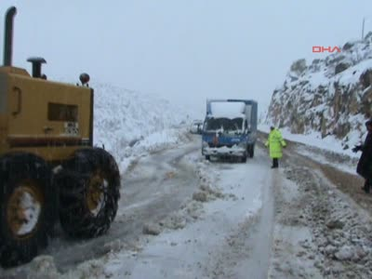 Adıyaman\'da Kar Esareti
