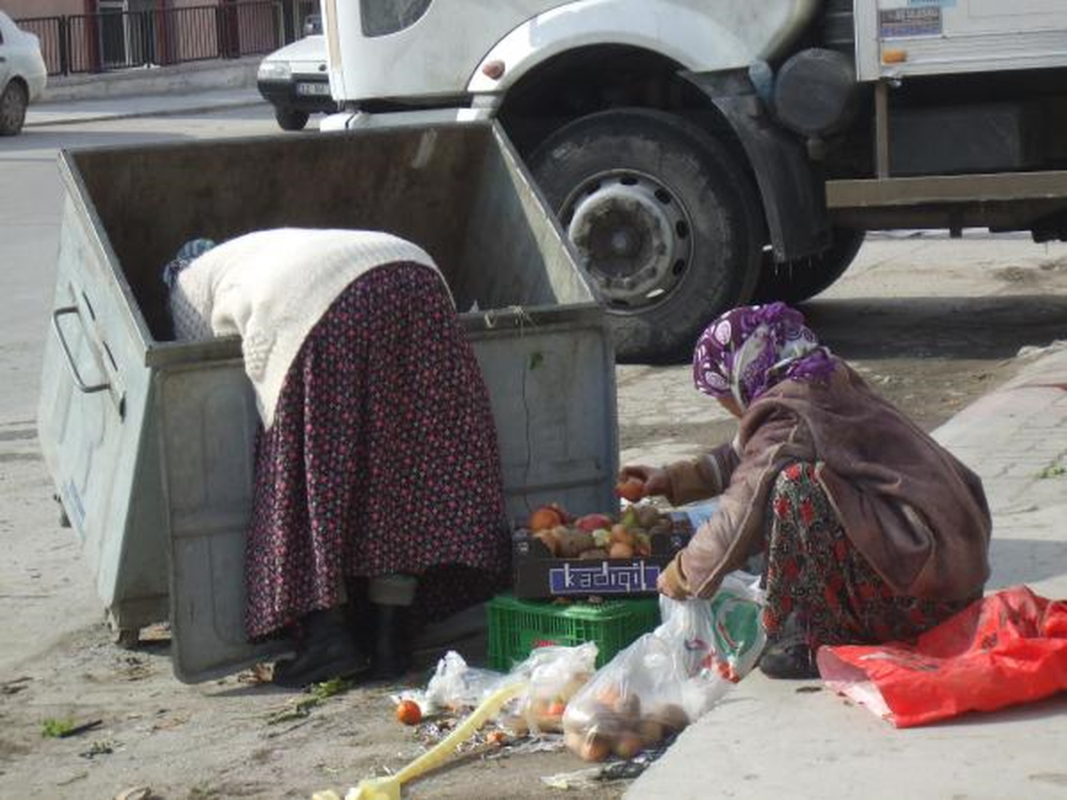 Akşam Yemeği Çöpten