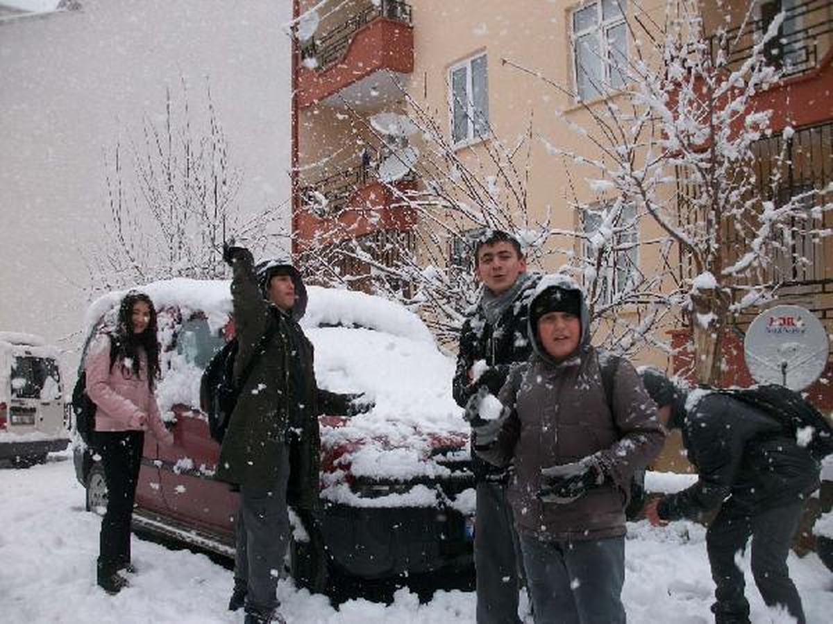 Aksaray\'da Eğitime Kar Engeli