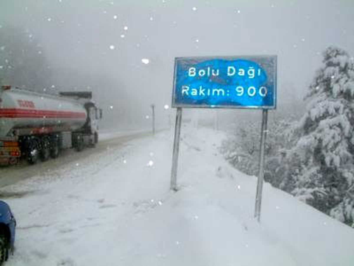 Bolu Dağında Kar Esareti