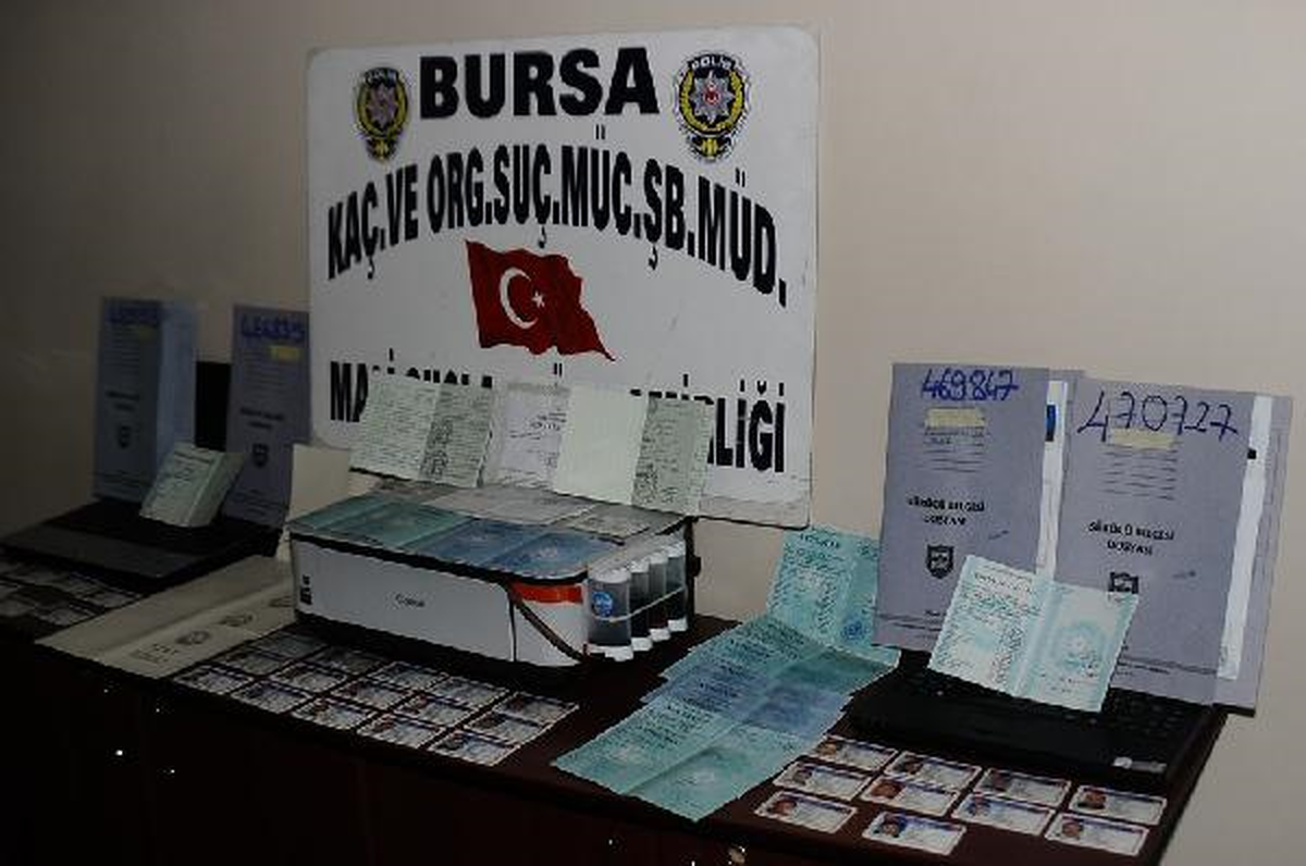 Bursa\'da Sahte Ehliyet Çetesine Darbe: 18 Gözaltı