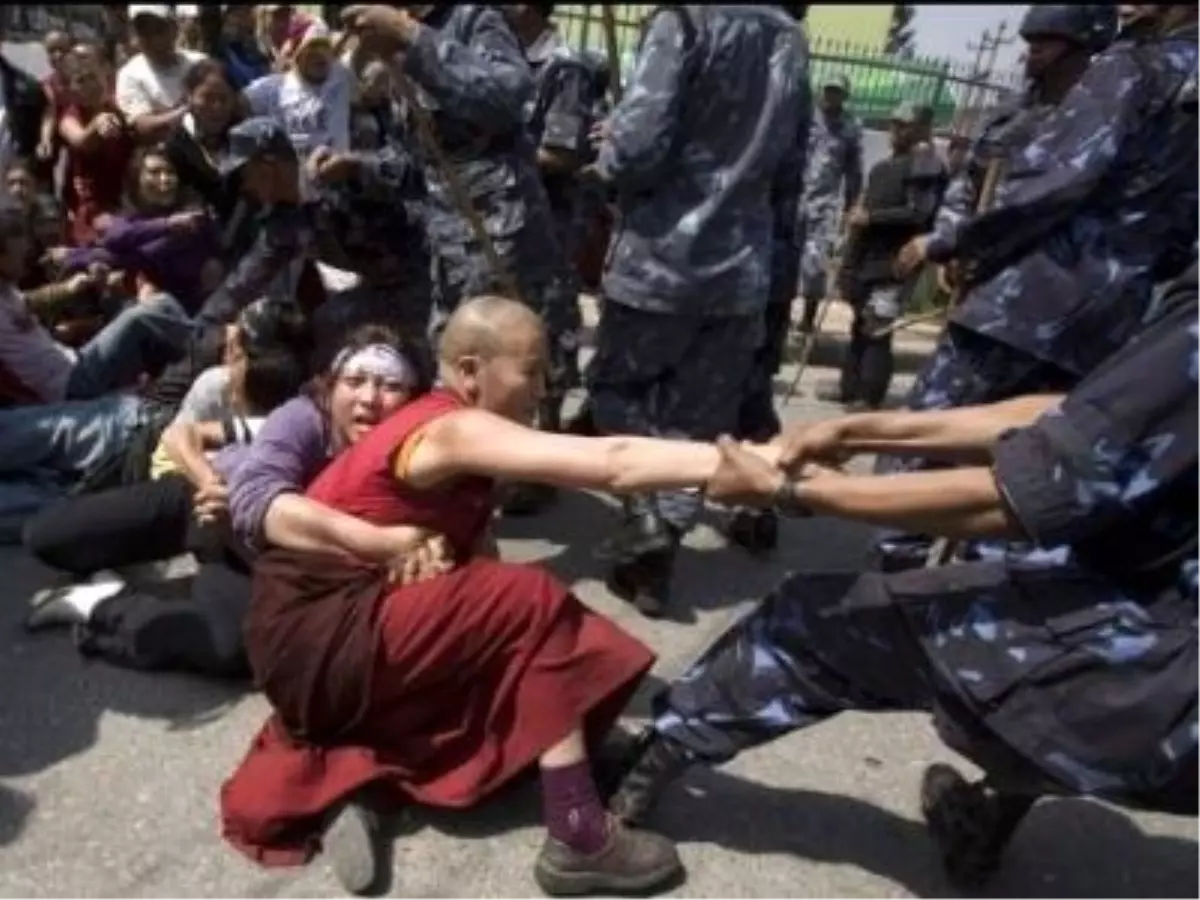 Çin\'de Yüzlerce Tibetlinin Gözaltına Alındığı İddiası