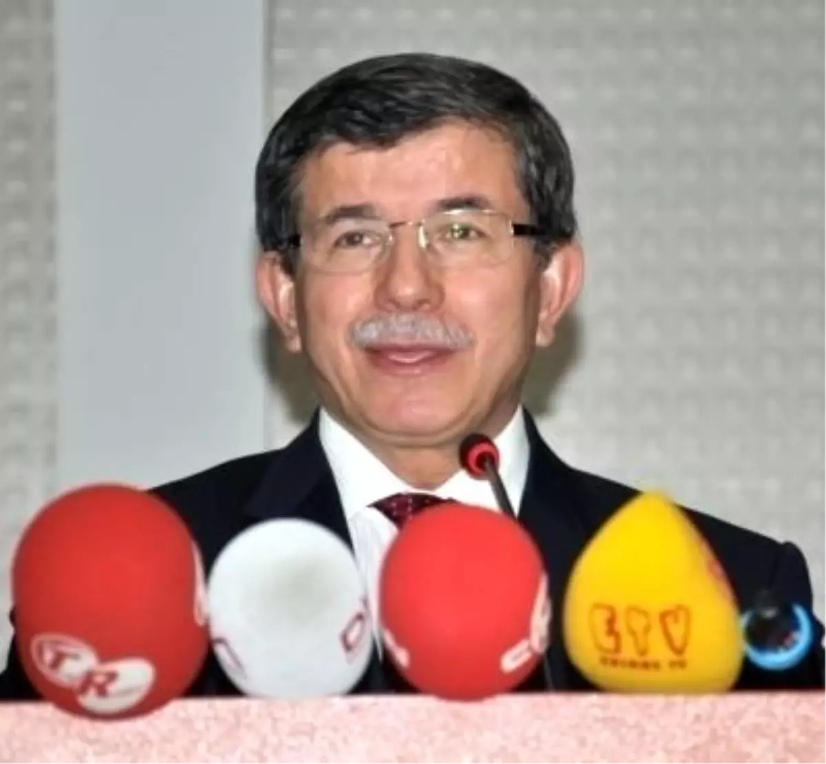 Davutoğlu: "Nato\'nun Faaliyetlerine Katkıya Hazırız"