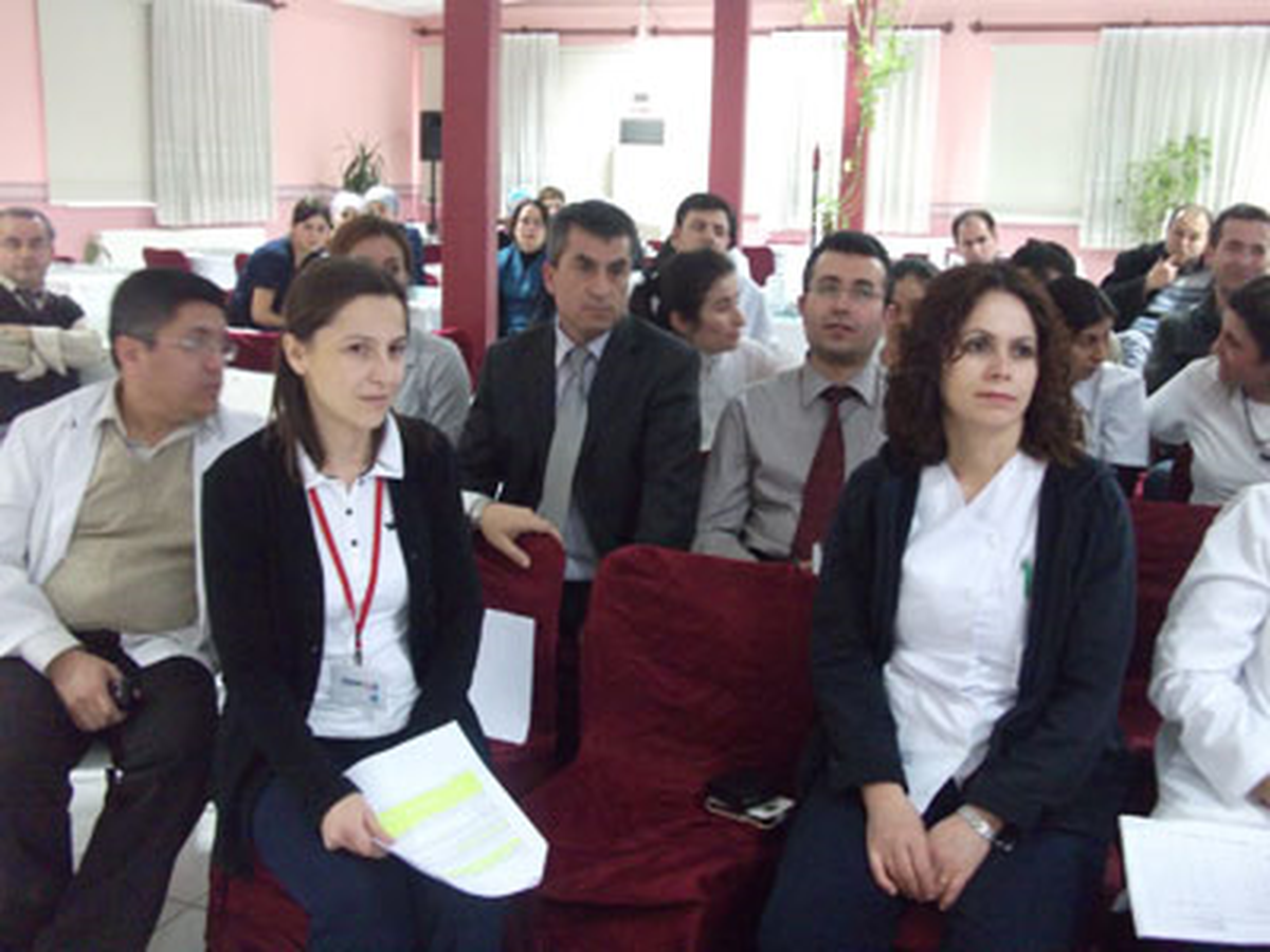Devlet Hastanesi Personeline Tıbbi Atık Eğitimi

