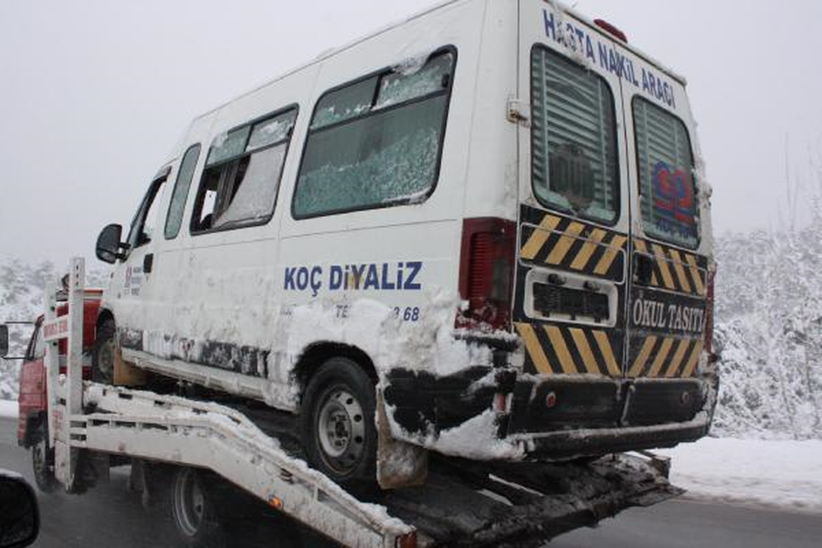112 Acil Ambulansı Kaza Yaptı: 14 Yaralı