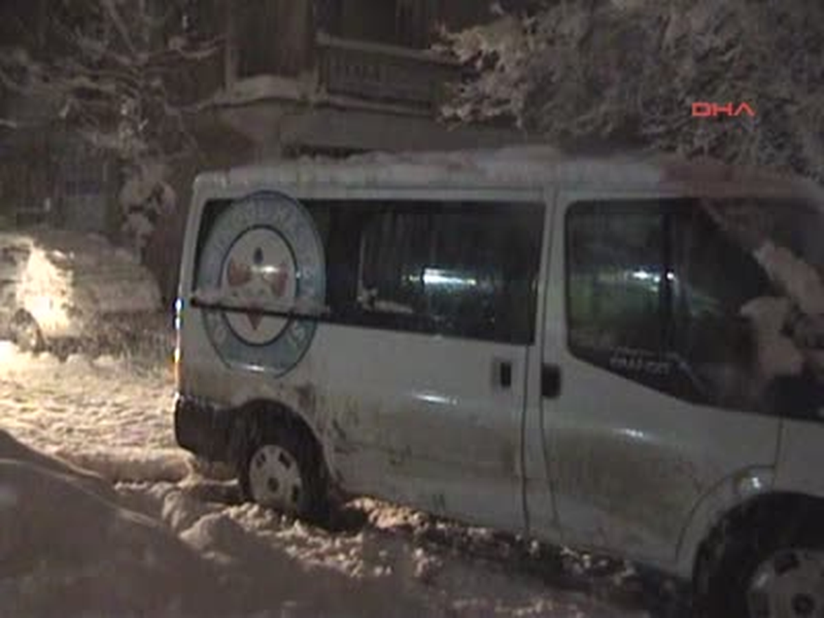 Erzurum Yolu Çığ Düşmesi Sonucu Kapandı