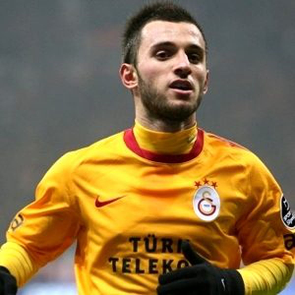 Galatasaray\'da Emre Çolak\'ın Sözleşmesi Uzatıldı