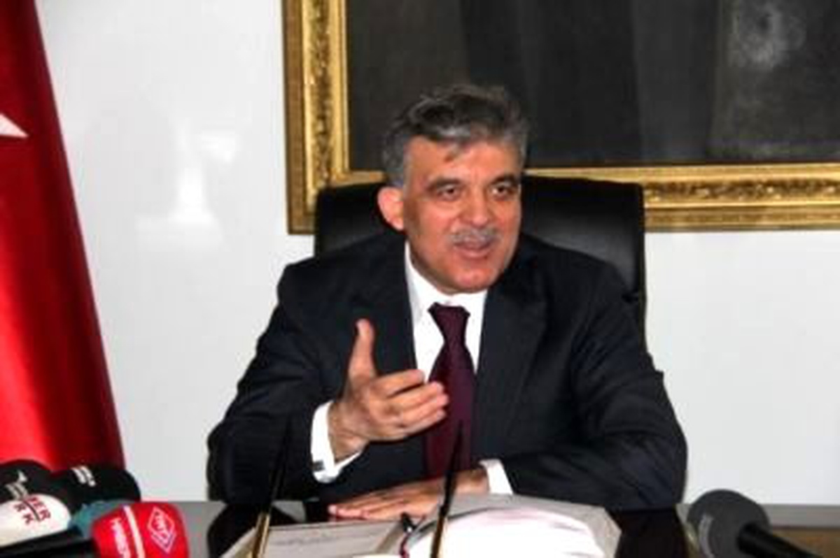 Gül, MİT Kanunu\'ndaki Değişikliği Onayladı