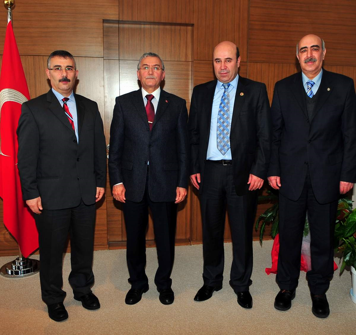 Hacı Bektaş Veli Derneği\'nden Rektör Gönen\'e Ziyaret