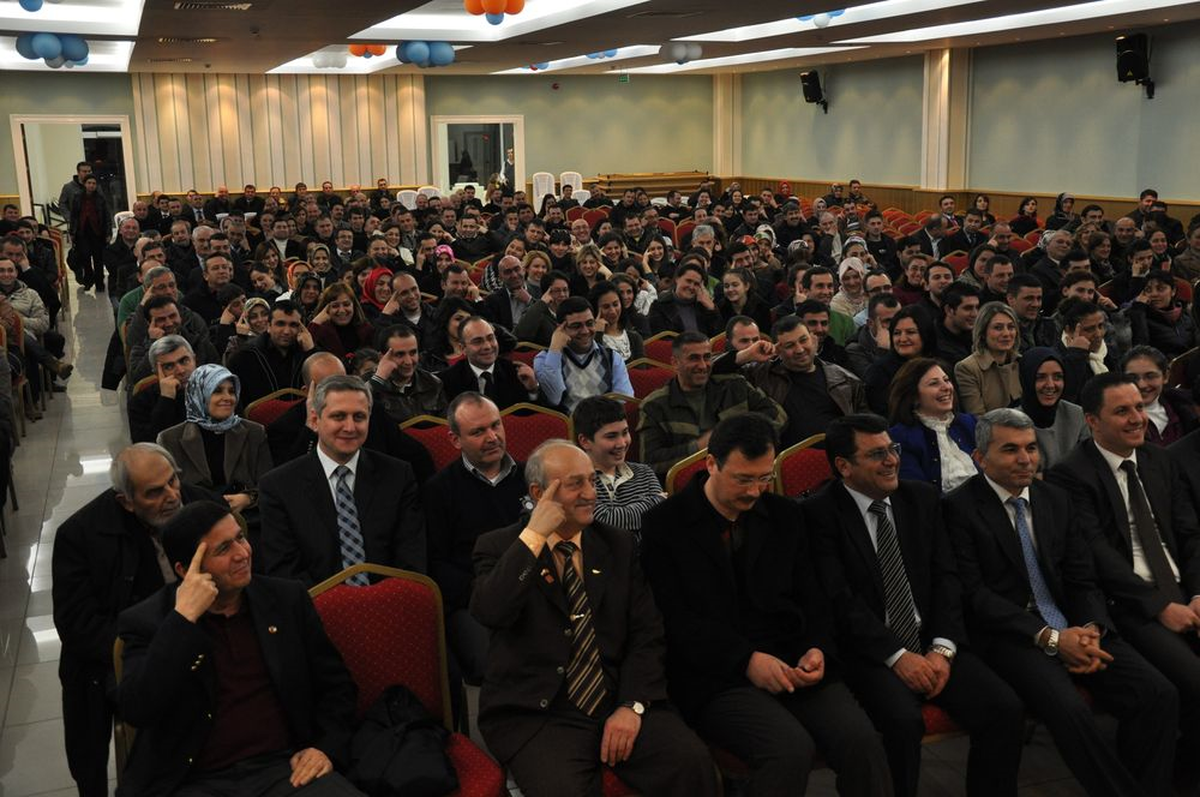İzgören\'den İş Adamlarına Konferans