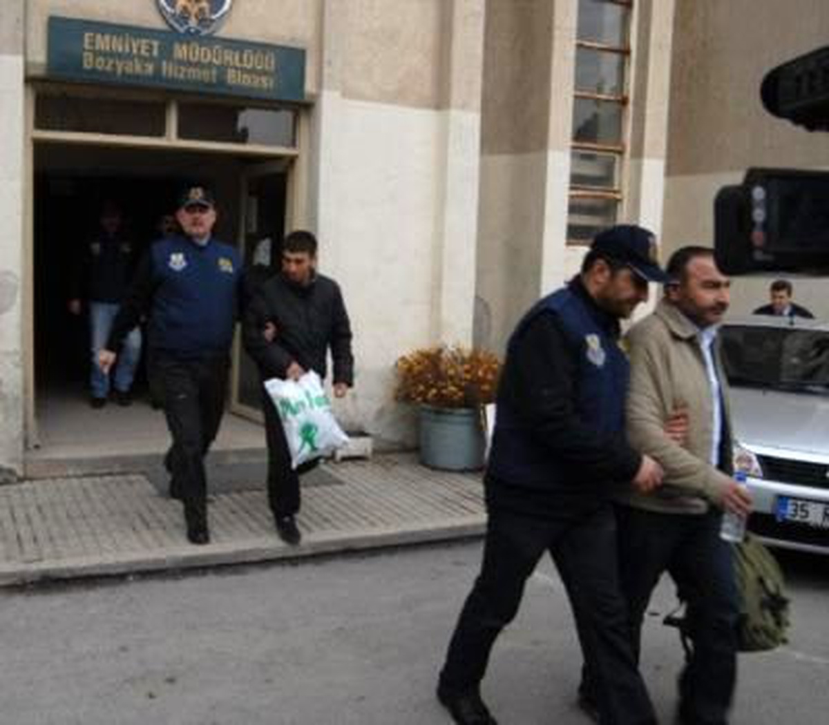 Kck Şüphelilerine Talimat PKK Kamplarındaki Babalarından (2)