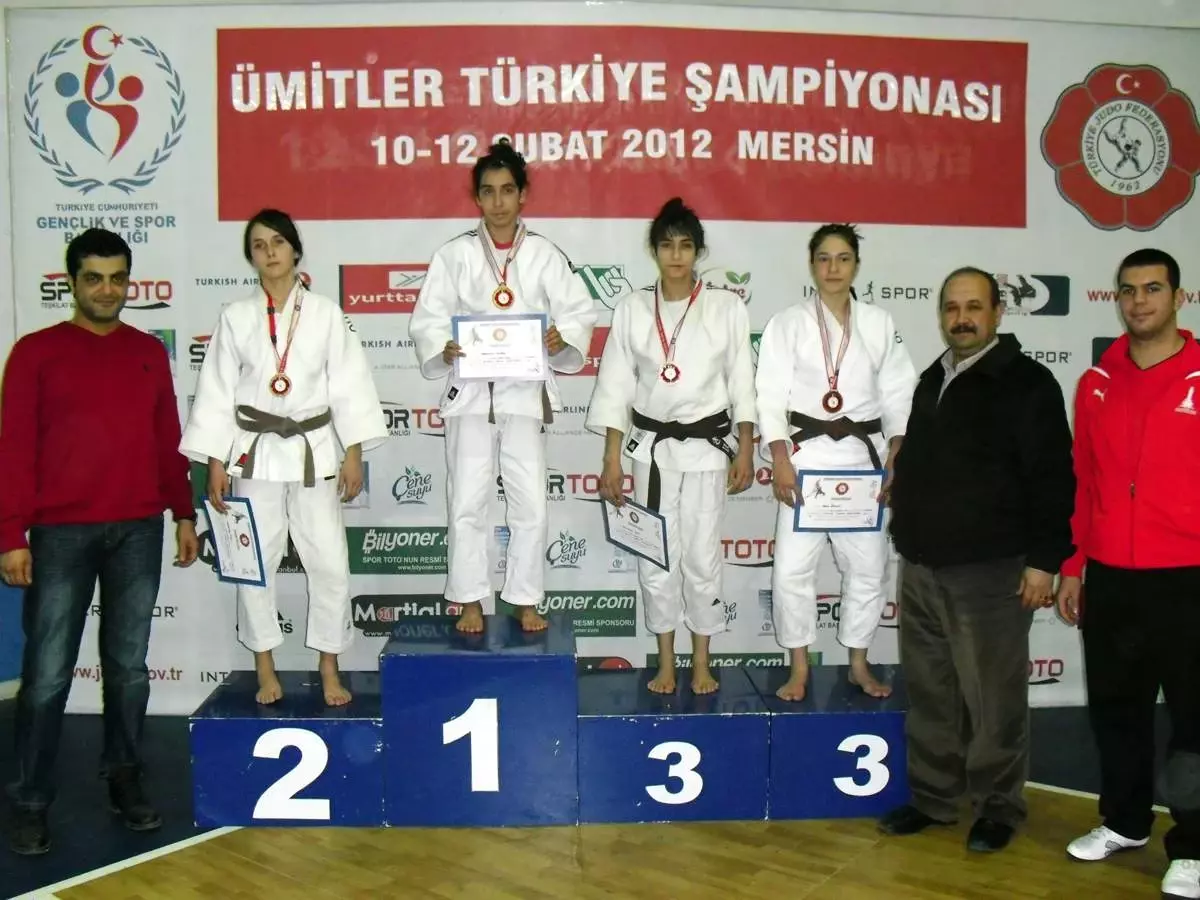 Manisalı Judocular Mersin'den Madalyalarla Döndü