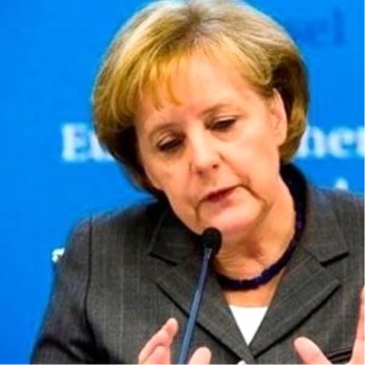 Merkel, İtalya Ziyaretini İptal Etti