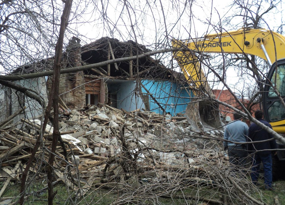 Sakarya\'da Orta Hasarlı Binalar