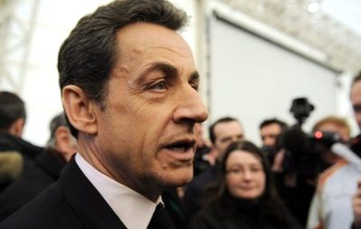 Sarkozy, Seçim Kampanyasına Başladı