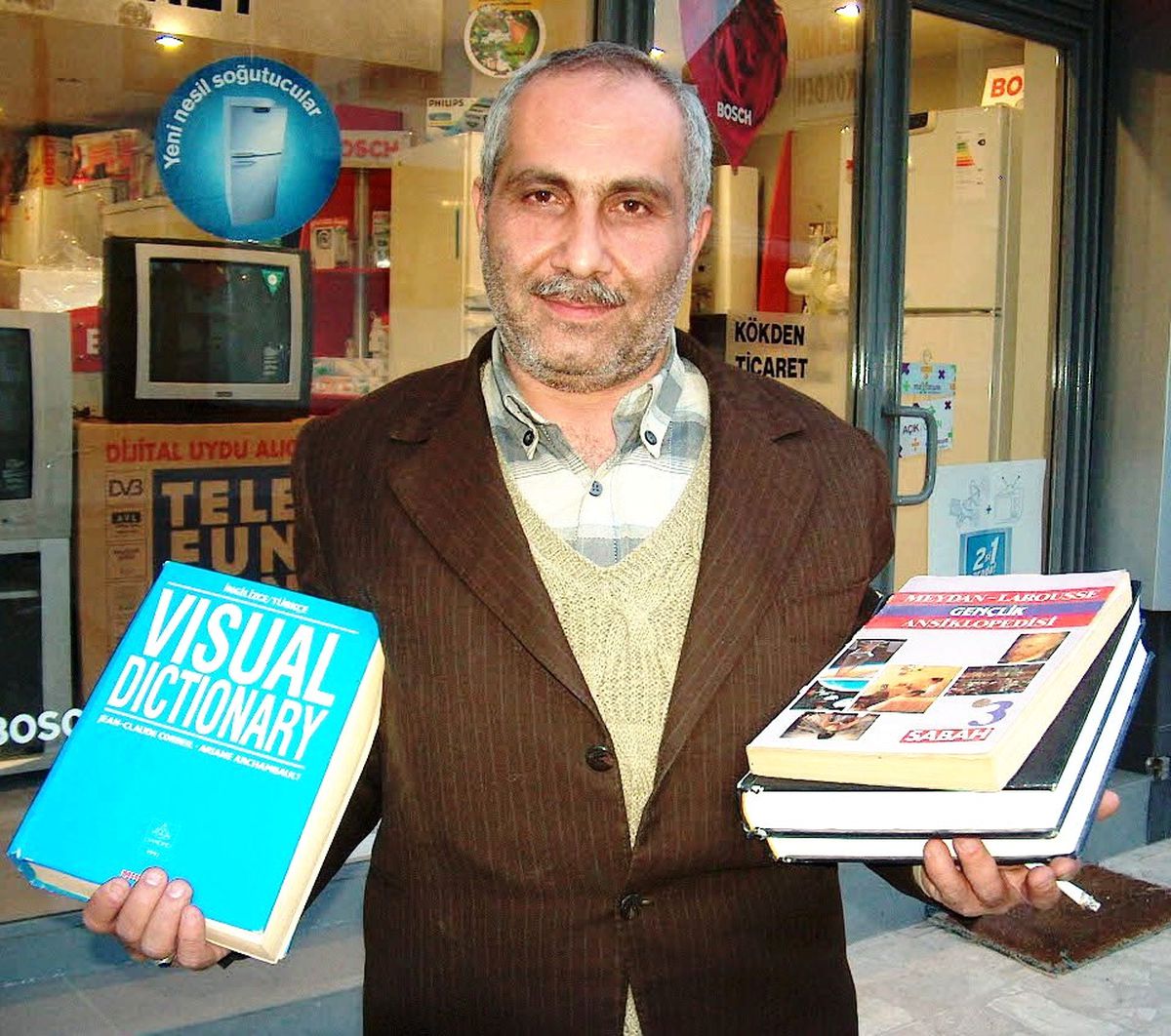 Sigara Yerine Kitap Alıyor