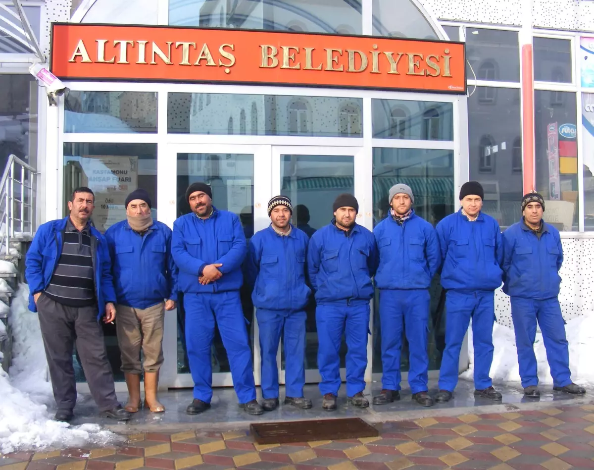 Temizlik Görevlilerine Tek Tip Elbise