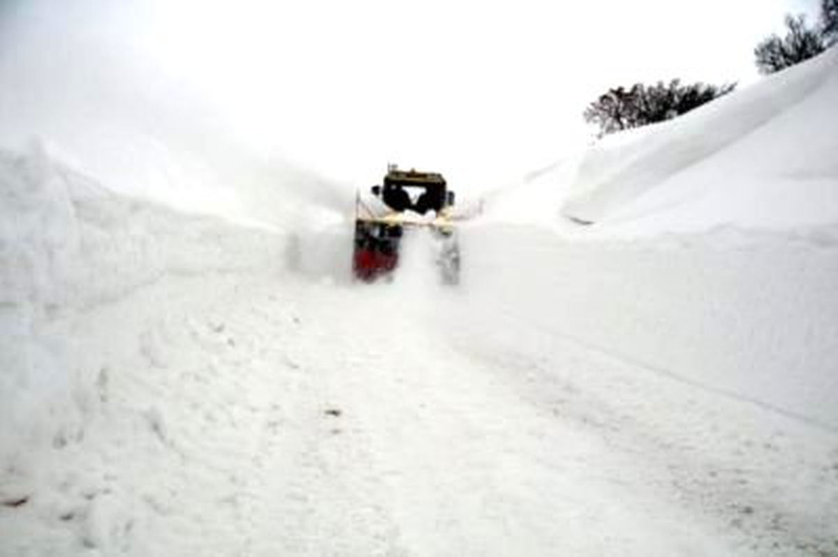 Tunceli - Erzincan Karayoluna Çığ Düştü