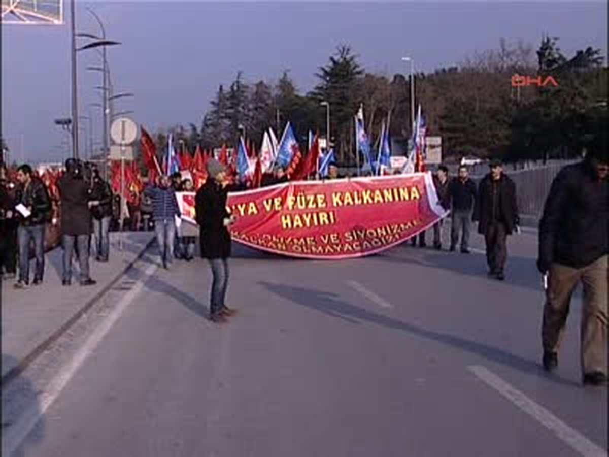 ABD Konsolosluğu Önünde NATO Protestosu