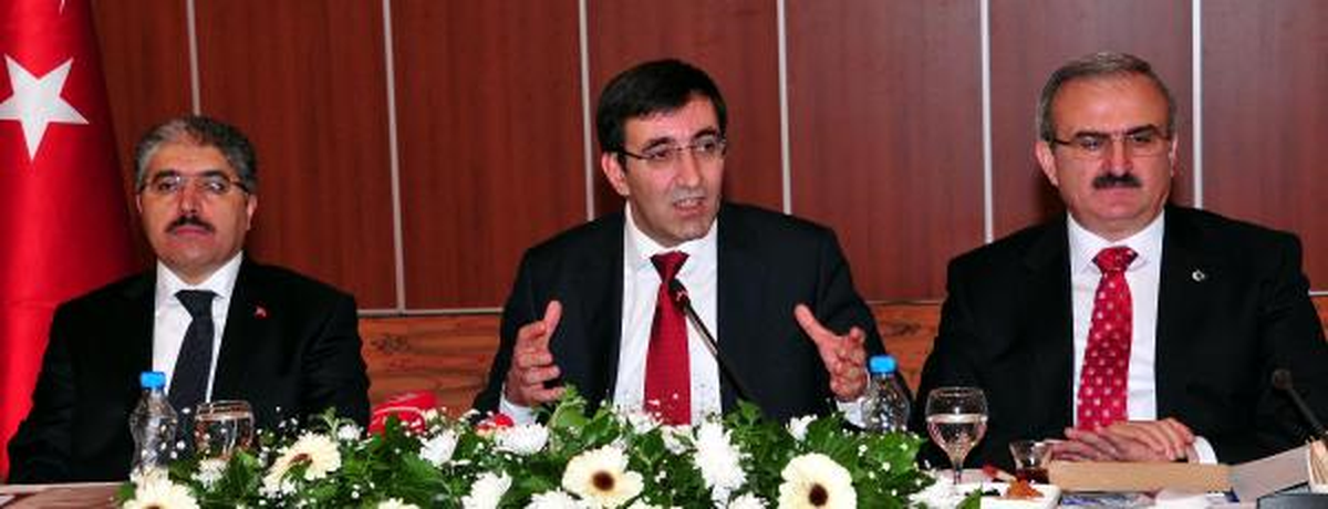 Bakan Yılmaz: Van'ın Yeniden Kalkınması İçin Yol Haritası Belirliyoruz
