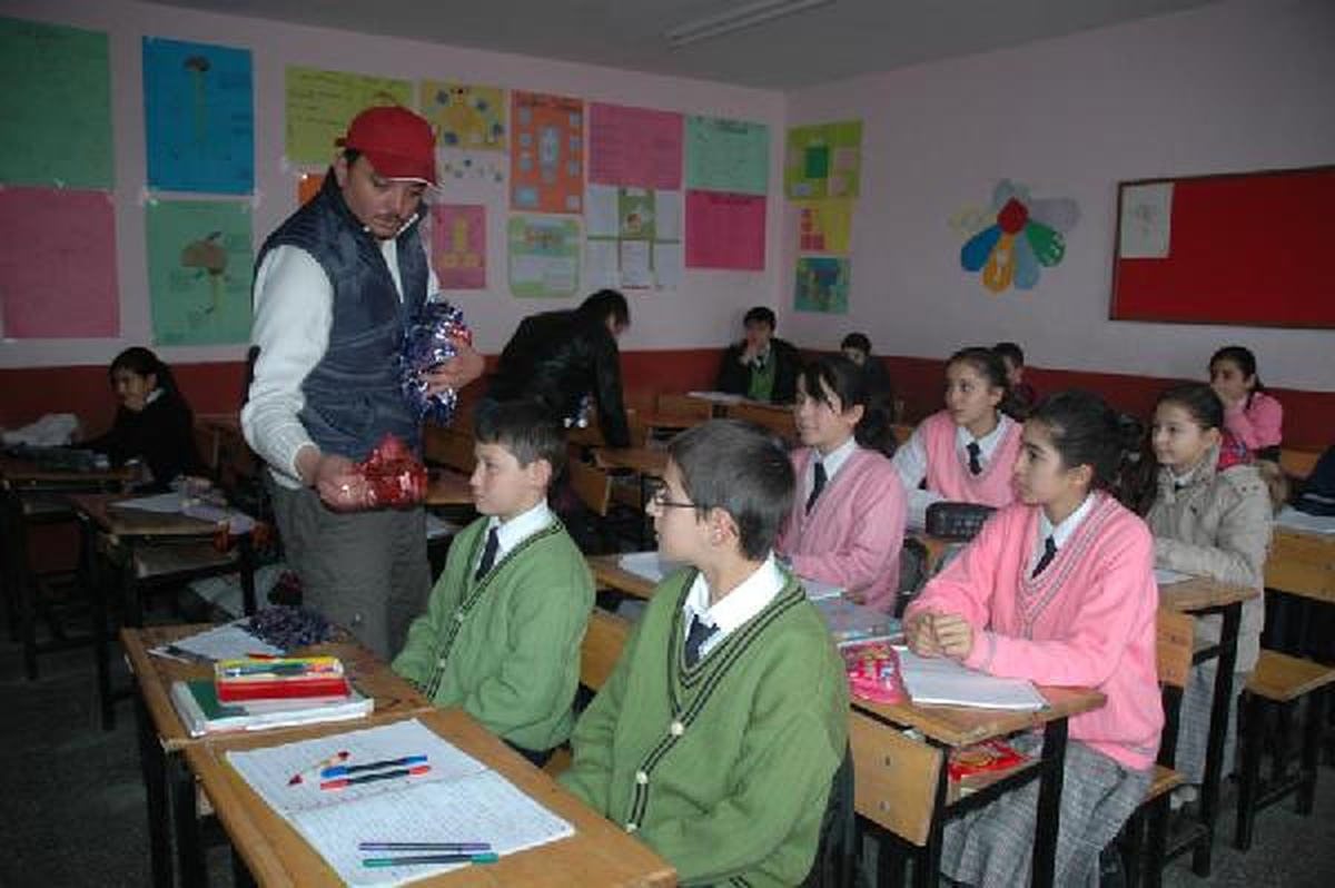Balıkçılar Öğrencileri Sevindirdi