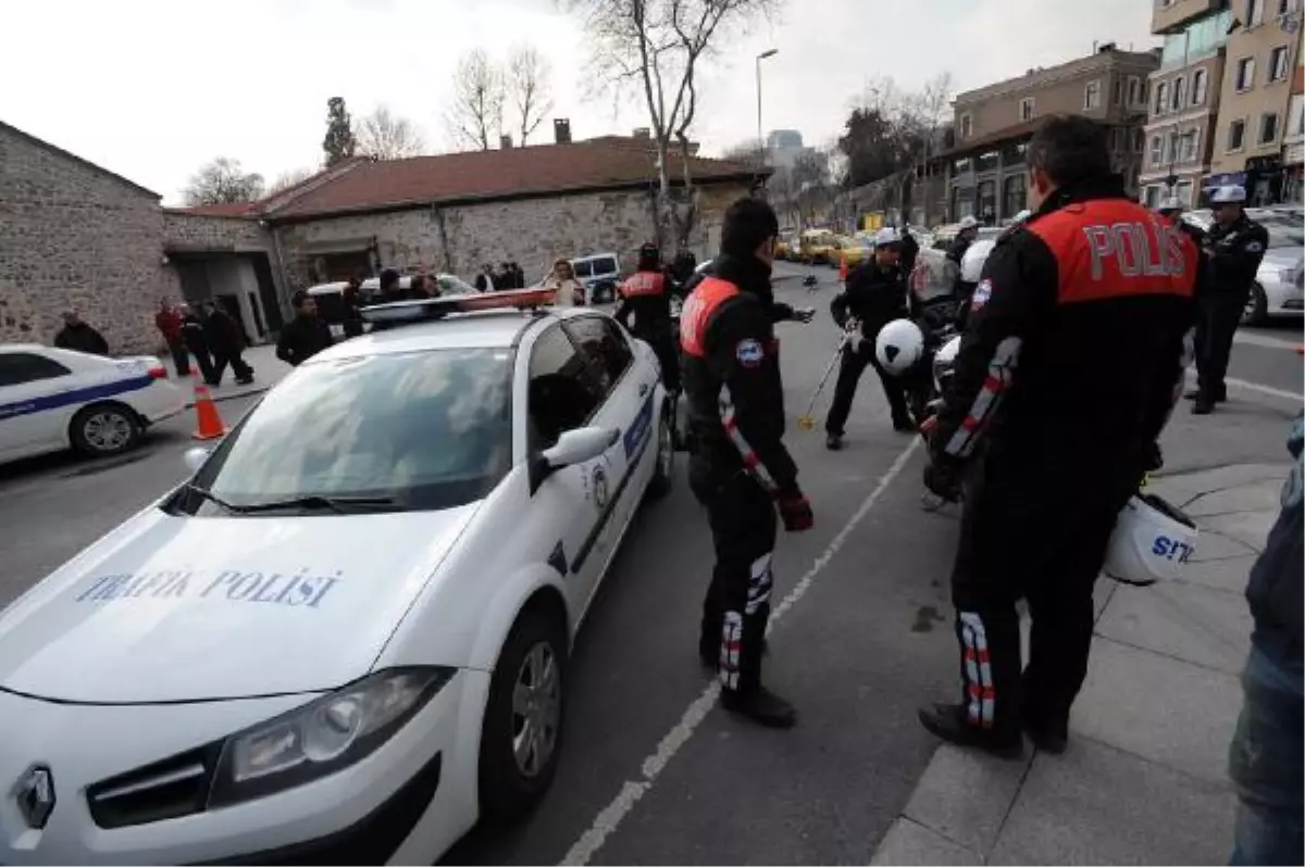 Başbakanlık Ofisi Önünde Yunus Kazası