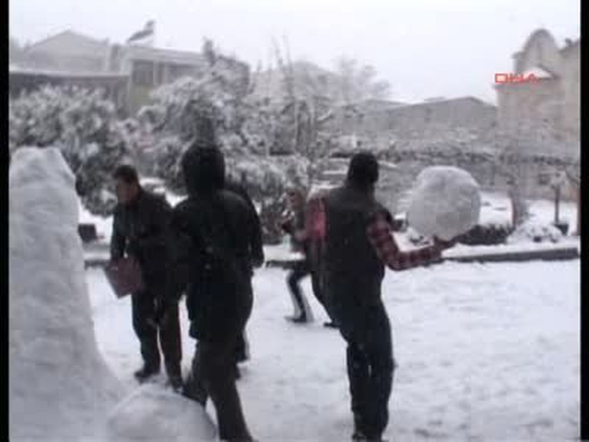 Beyaz Esareti Eğlenceye Çevirdiler