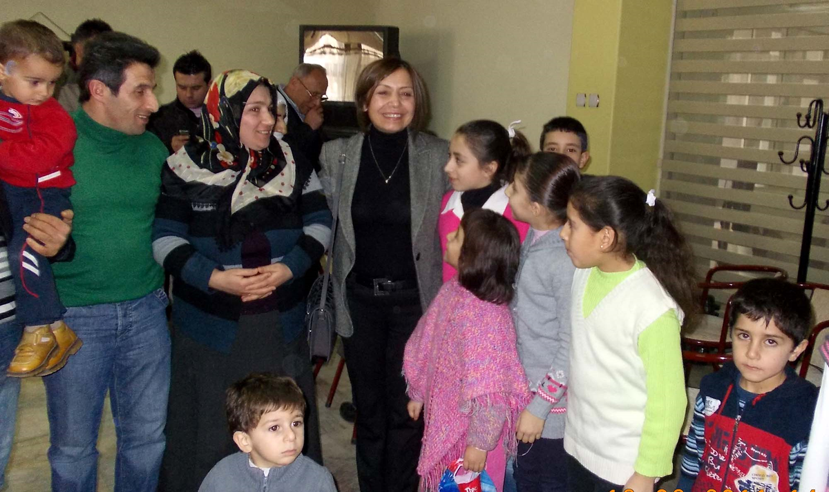CHP Milletvekili Yılmaz Depremzede Aileleri Ziyaret Etti
