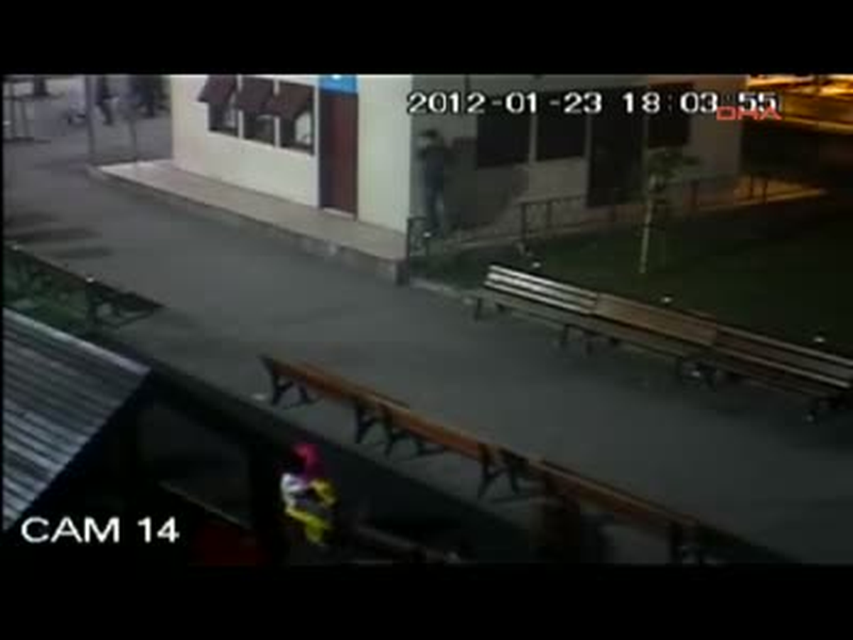 Çocuk Parkından Polise Uyuşturucu Satınca Yakalandı