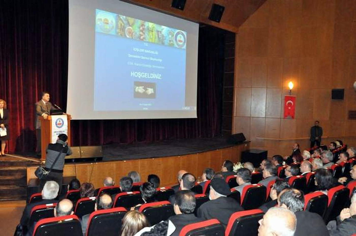 Derneklere \'Kamu Diyalogu ve Proje Döngüsü\' Semineri