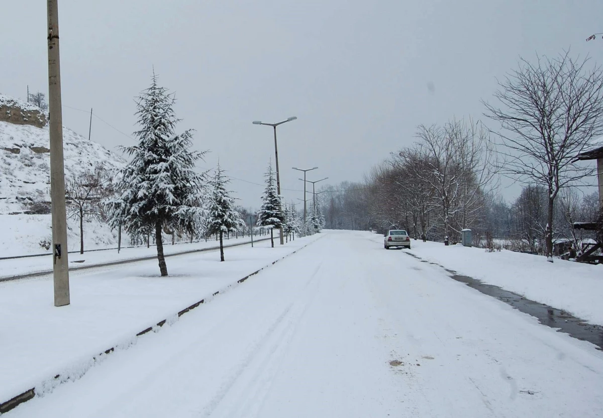 Kastamonu-Ilgaz Kara Yolu Kontrollü Olarak Ulaşıma Açıldı