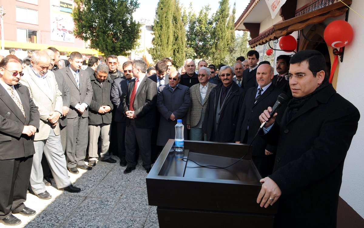 Kepez Belediyesi\'nden İlçeye Kitabevi Hizmeti