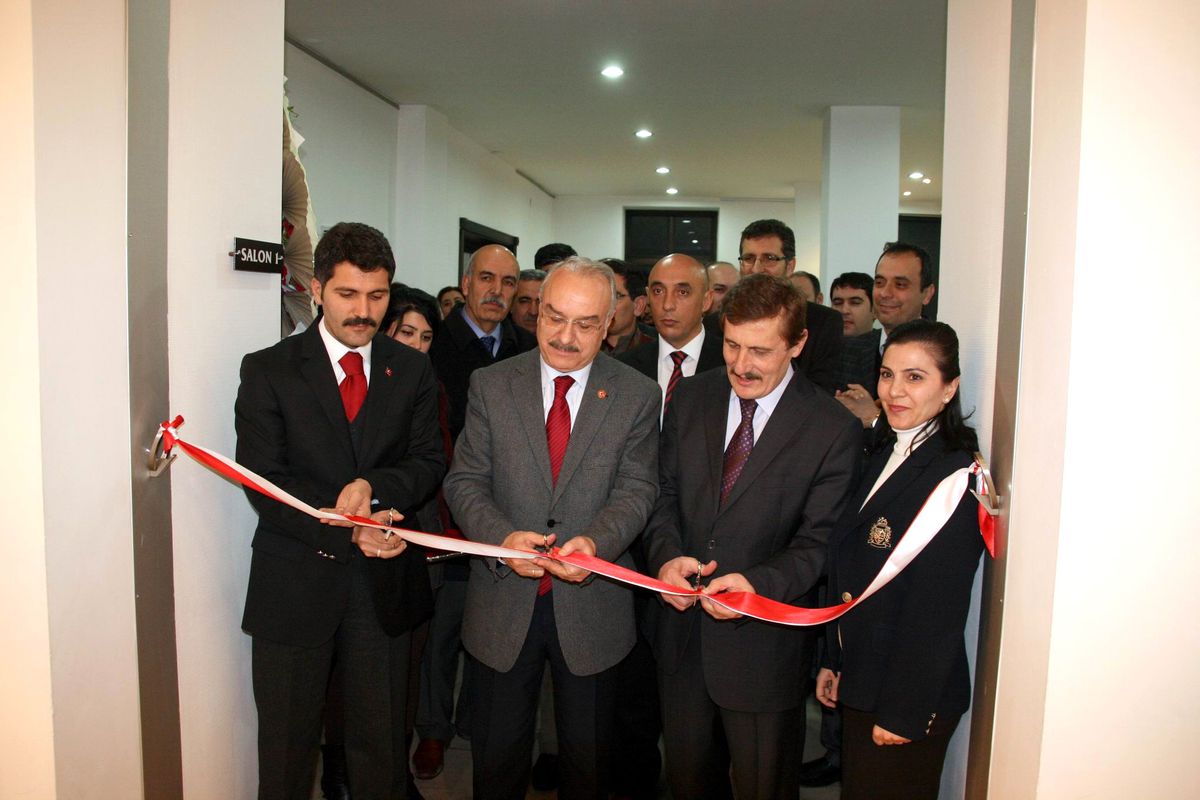Kilim Sergisi Açıldı