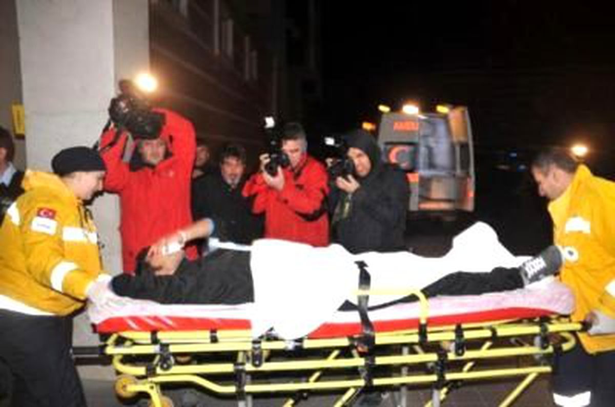 Libyalı Askerler Taşkınlık Çıkartıp, Davetlileri Salona Kilitledi