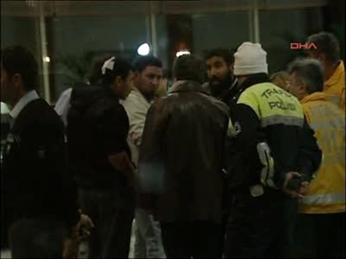 Libyalı Askerler Taşkınlık Çıkartıp, Davetlileri Salona Kilitledi
