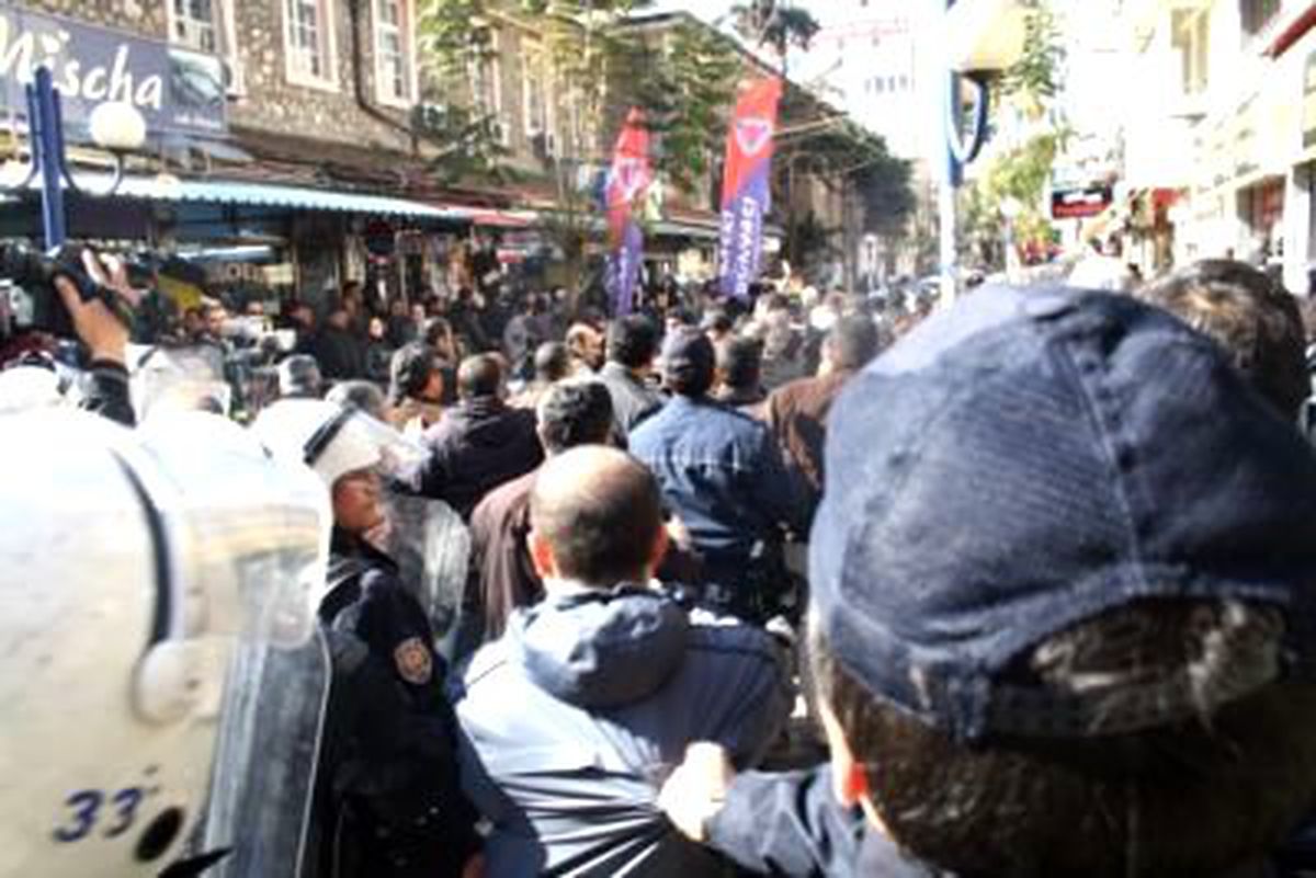 Mersin\'de KCK Gerginliği: 35 Gözaltı