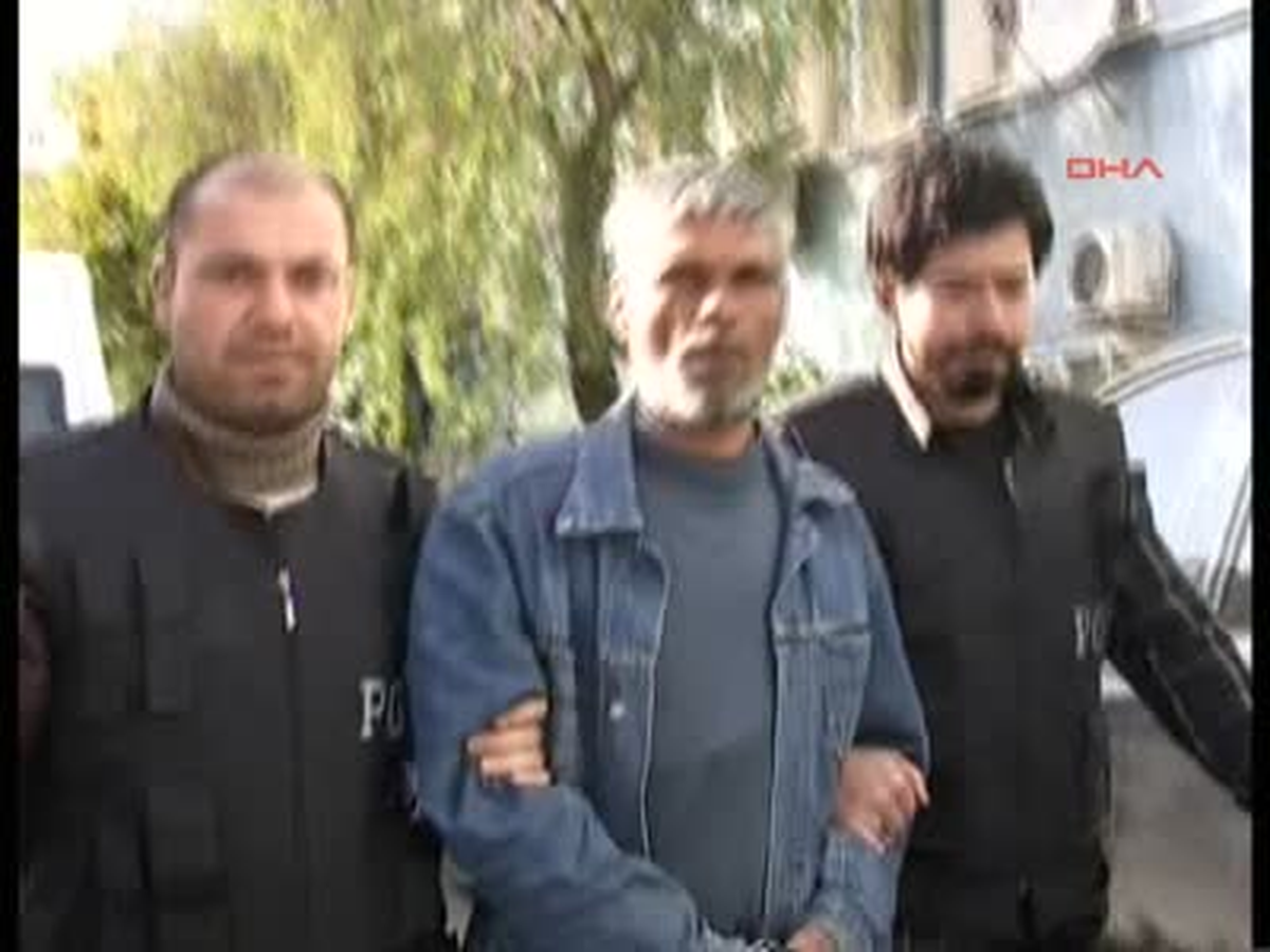 Oğluna Uyuşturucu Sattırıyordu
