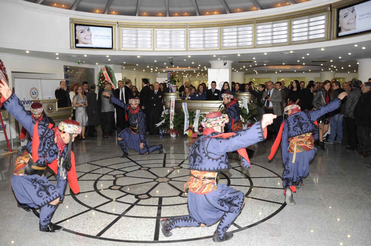 Özel Universal Kuşadası Hastanesi Açıldı