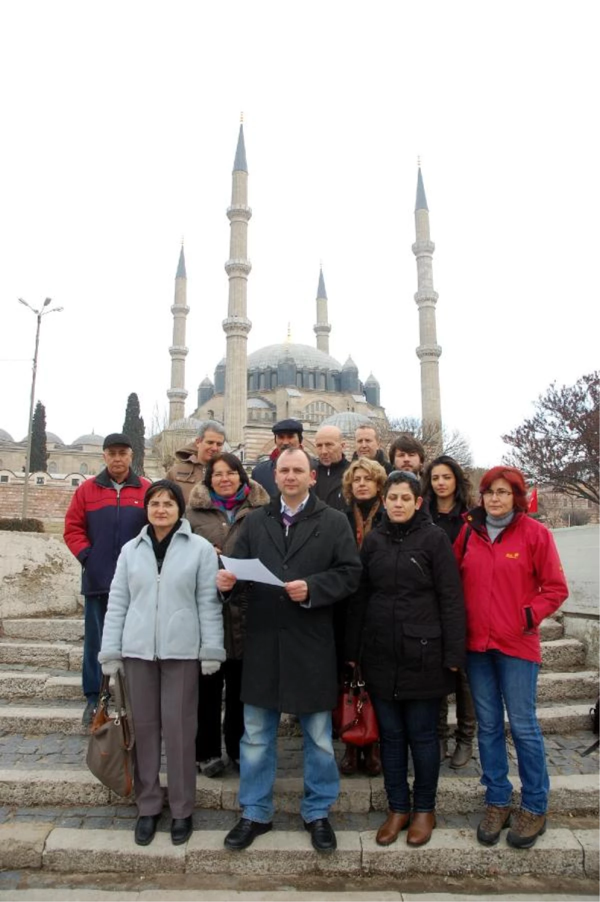 Selimiye Camii\'nin Etrafında İnsan Zinciri Oluşturacaklar