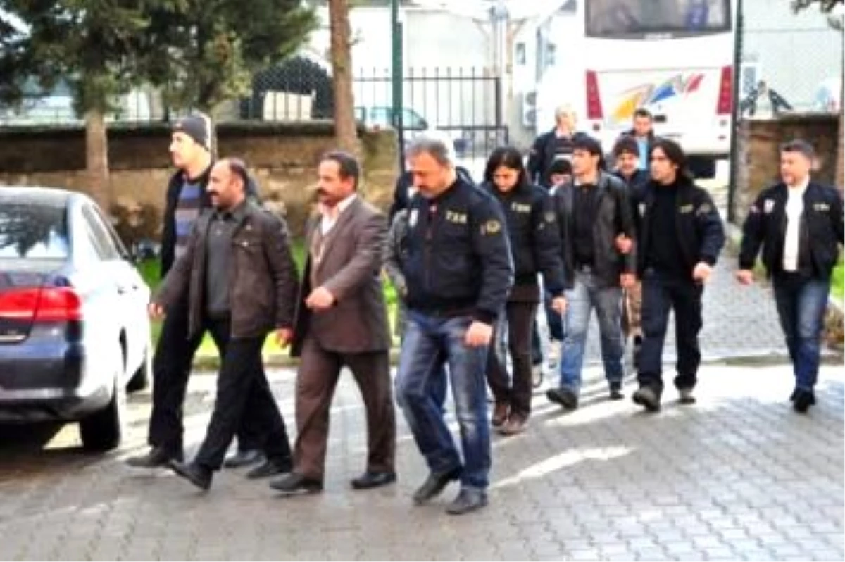Şırnak\'ta Kck Operasyonu: 12 Gözaltı
