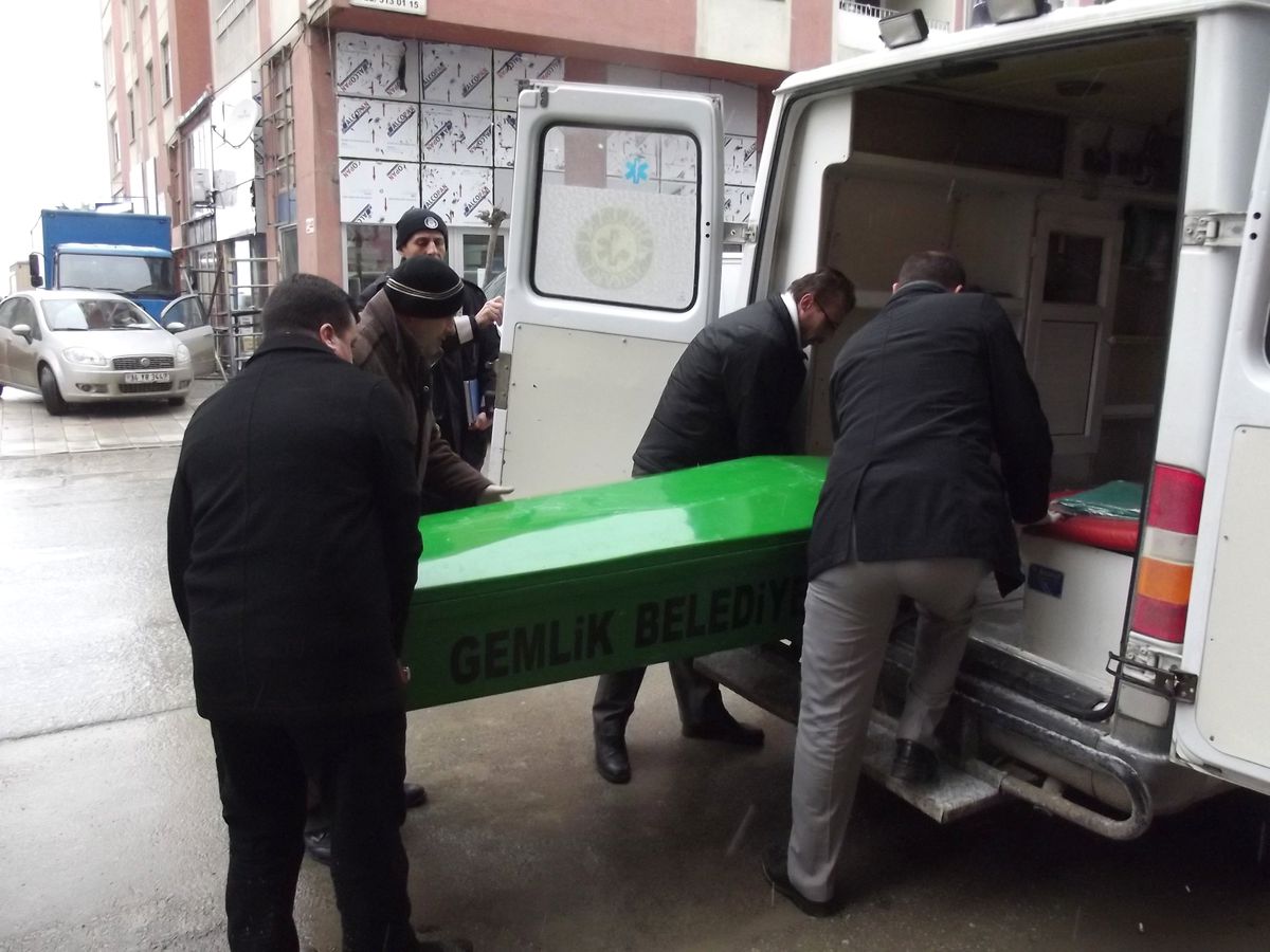Üniversite Öğrencisi Evinde Ölü Bulundu