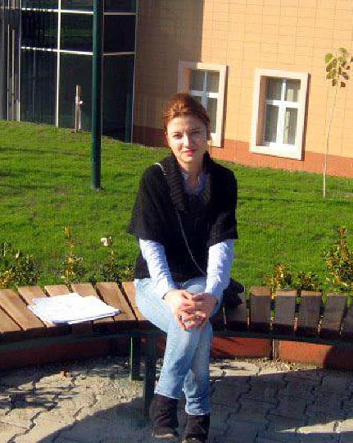 Genç Kız Siyanür İçerek İntihar Etti
