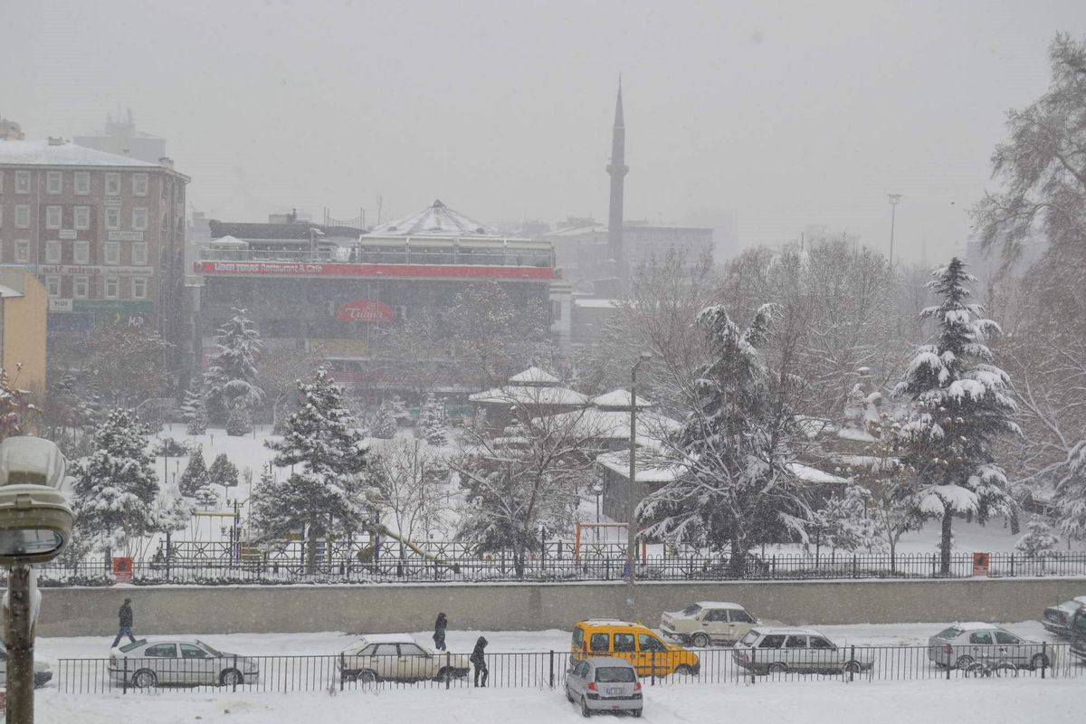 Yoğun Kar Yağışı Kazaları da Birlikte Getirdi