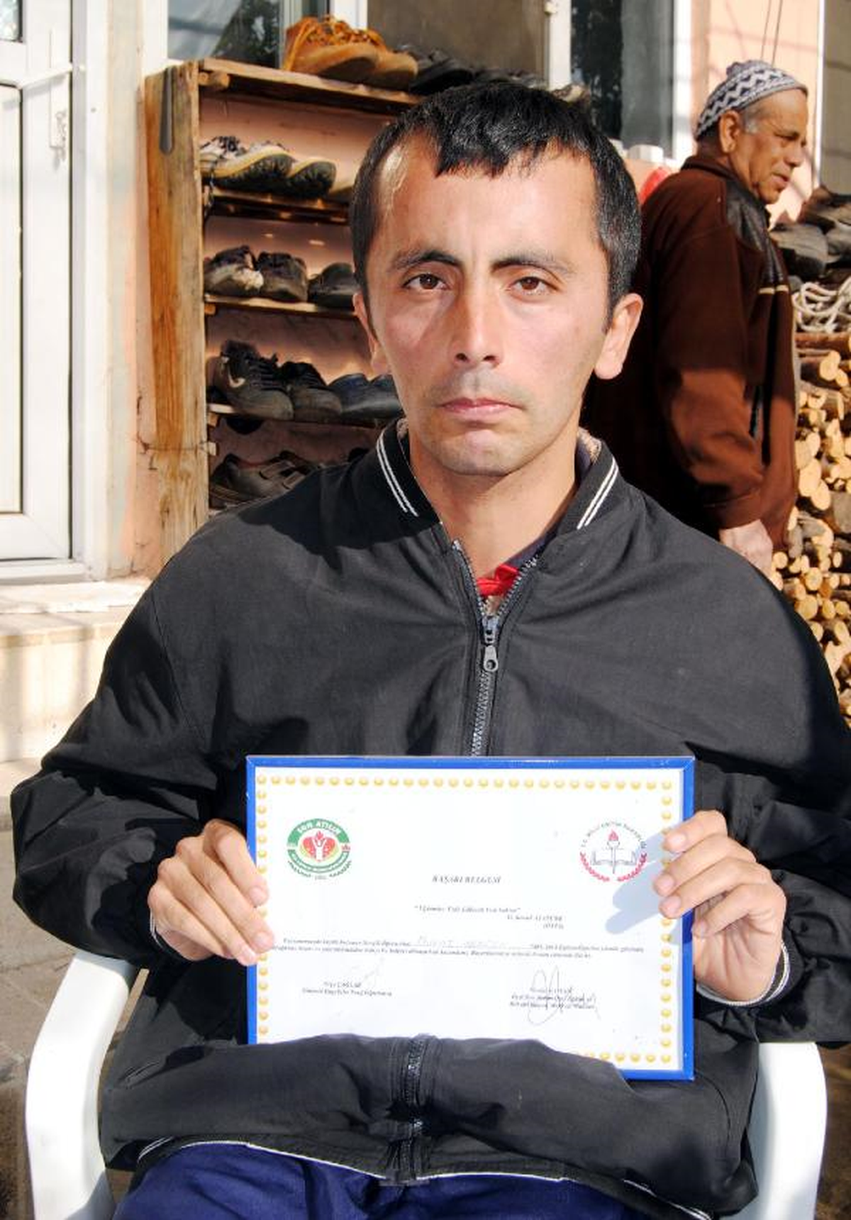 29 Yaşındaki Engelli Okuma Yazma Öğrendi