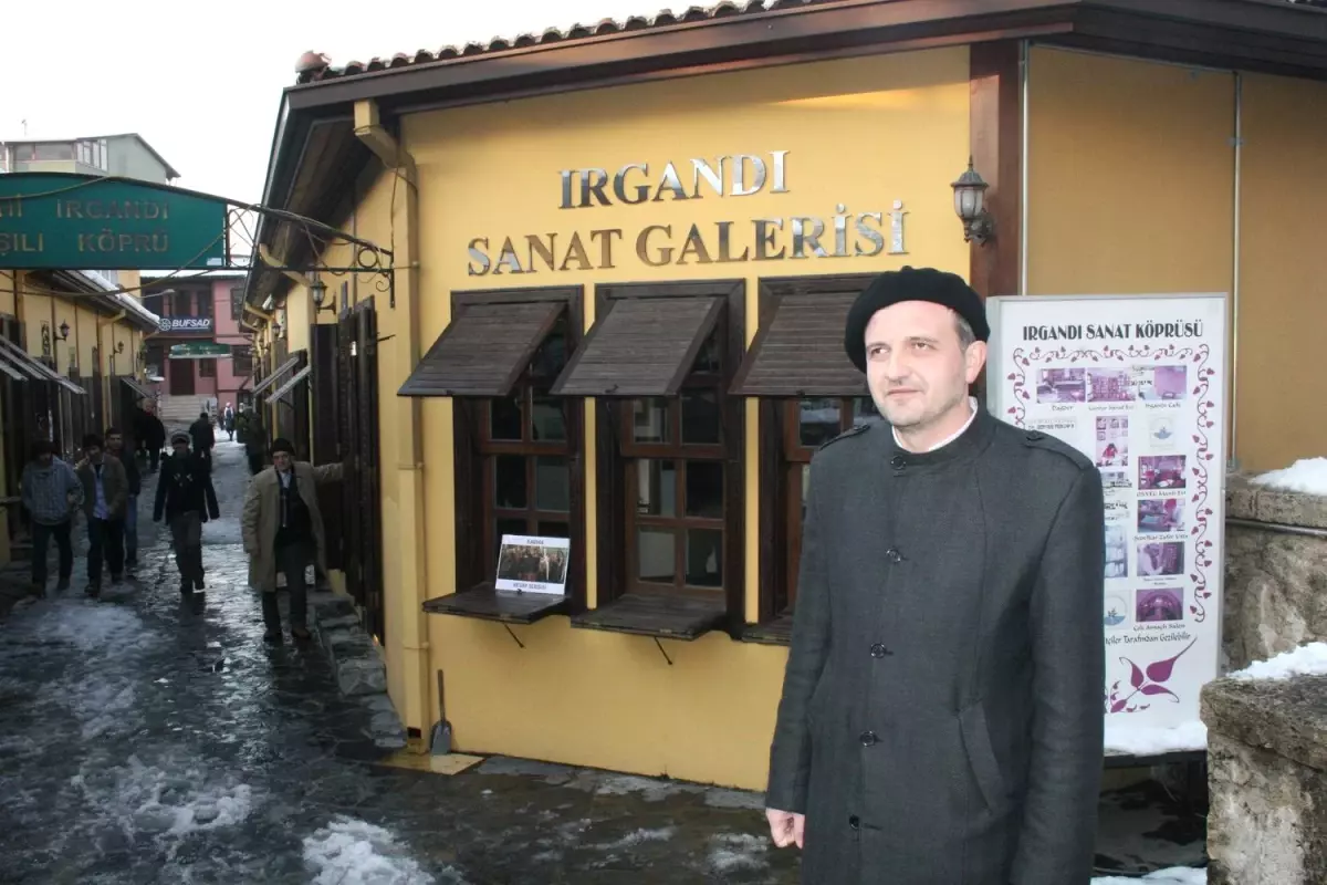 6 Asırlık Irgandı Köprüsü Sanatçıların Merkezi Oldu