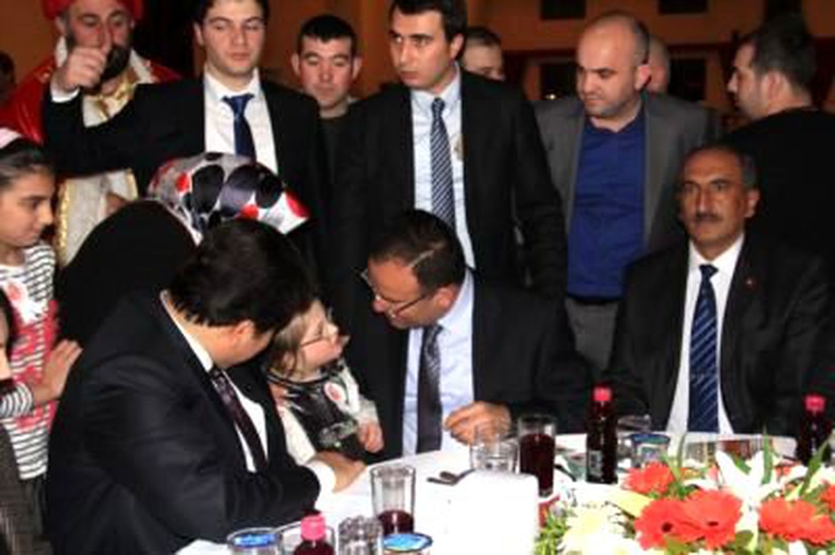 Başbakan Yardımcısı Bekir Bozdağ Yozgatlılar Gecesine Katıldı