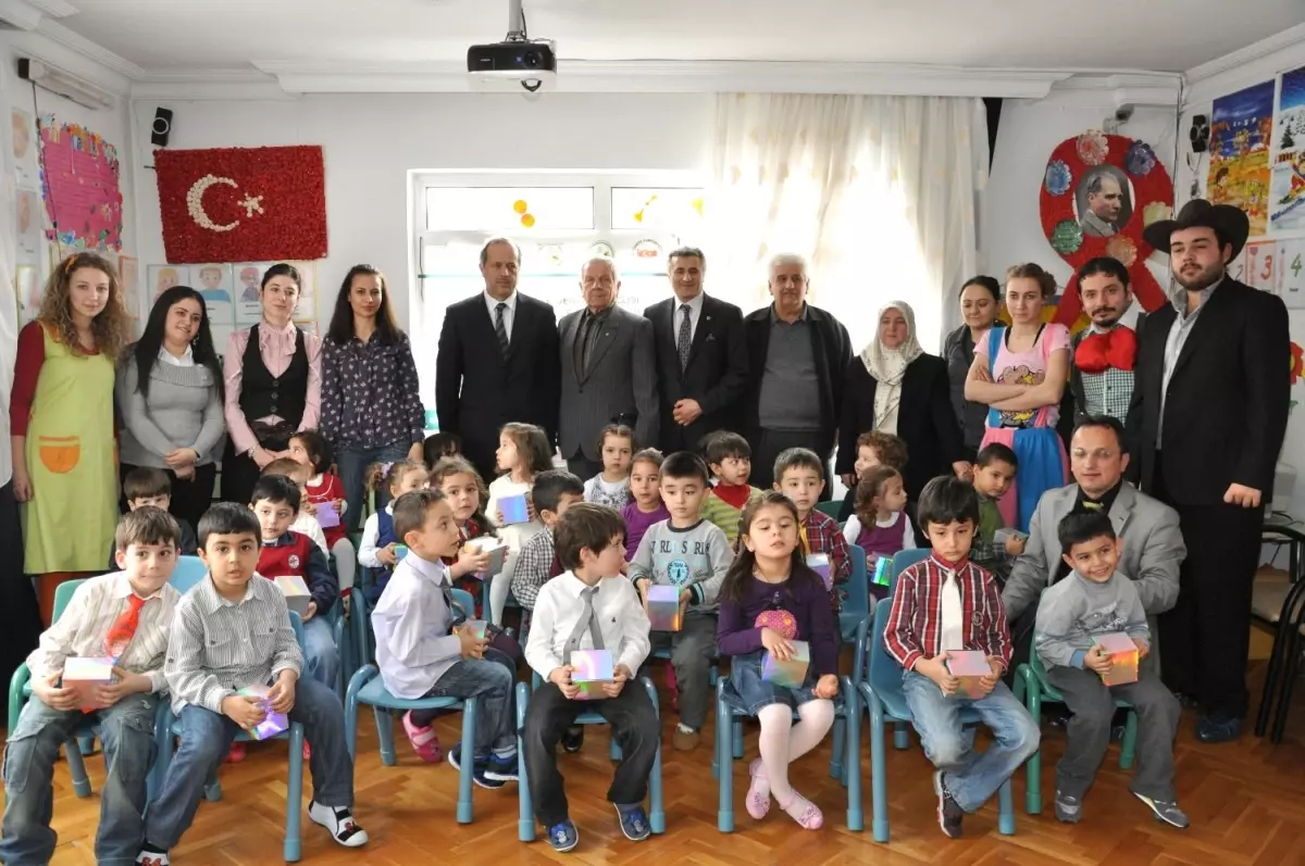 Bolu\'da "Temiz Dünya" İsimli Tiyatro Gösterimi Devam Ediyor