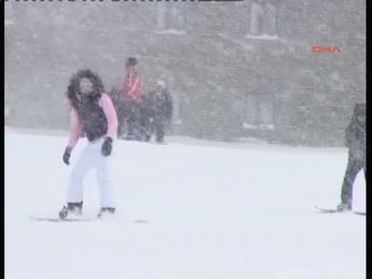 Bolu Kartalkaya\'da Kar Kalınlığı 3 Metre