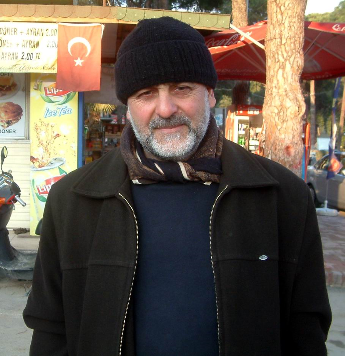 Burhaniye\'de Zeytincinin Başakçılarla Başı Dertte